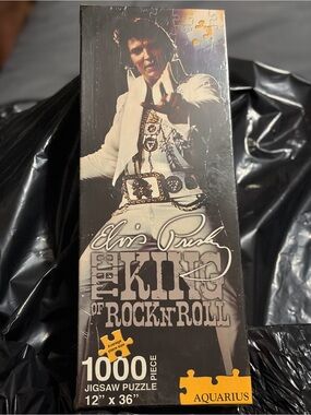 Aquarius Elvis Presley 1000-Piece Jigsaw Puzzle - Black & White